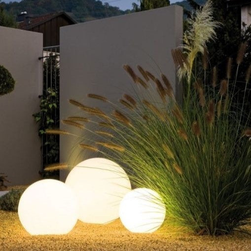 BowLift | Weatherproof Round LED Garden Light with 16 Colors and Remote Control - Perfect for Garden, Porch & Party