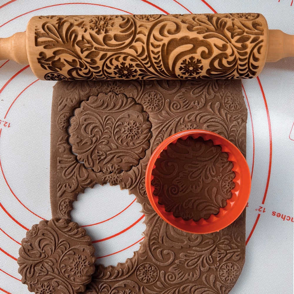 BowLift | Embossed Wooden Rolling Pin | Holiday Cookie Engraver | Handcrafted Beech Wood | JollyRoller