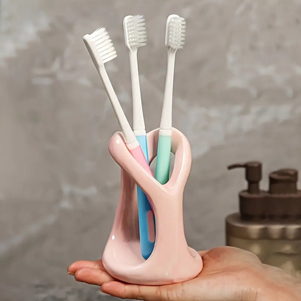 BowLift | Heart-Shaped Ceramic Toothbrush Holder