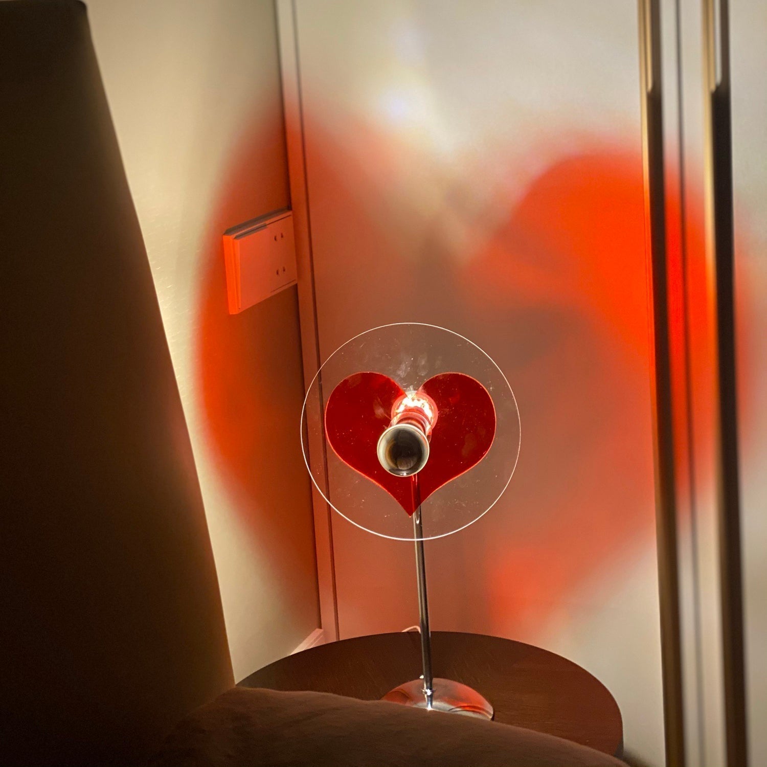 BowLift | LoveGlow – Elegant Table Lamp with Rechargeable LED