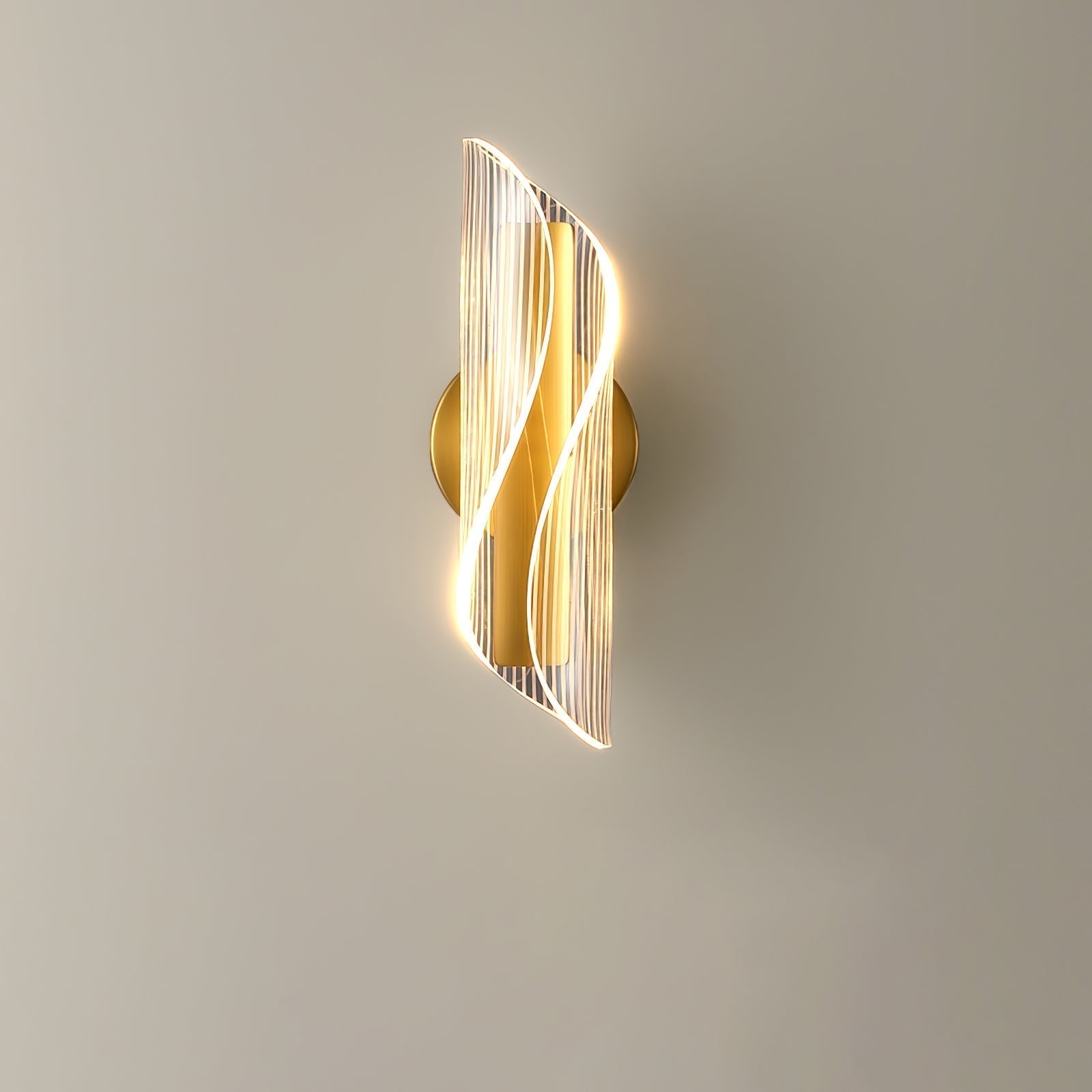BowLift | CrystalAura – Sparkling Crystal Wall Light for Glamorous Touch