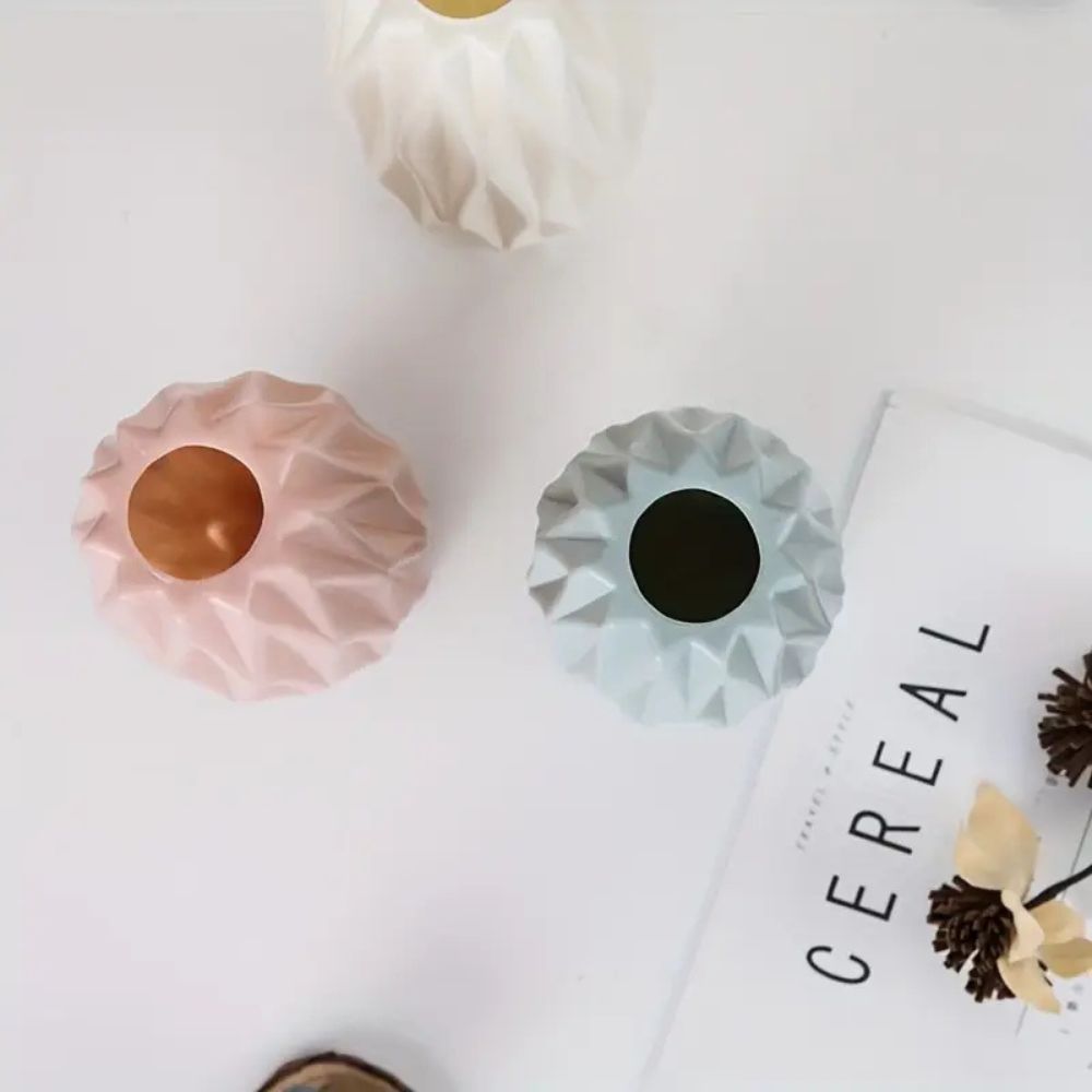 BowLift | Hollow Fold Art Vase