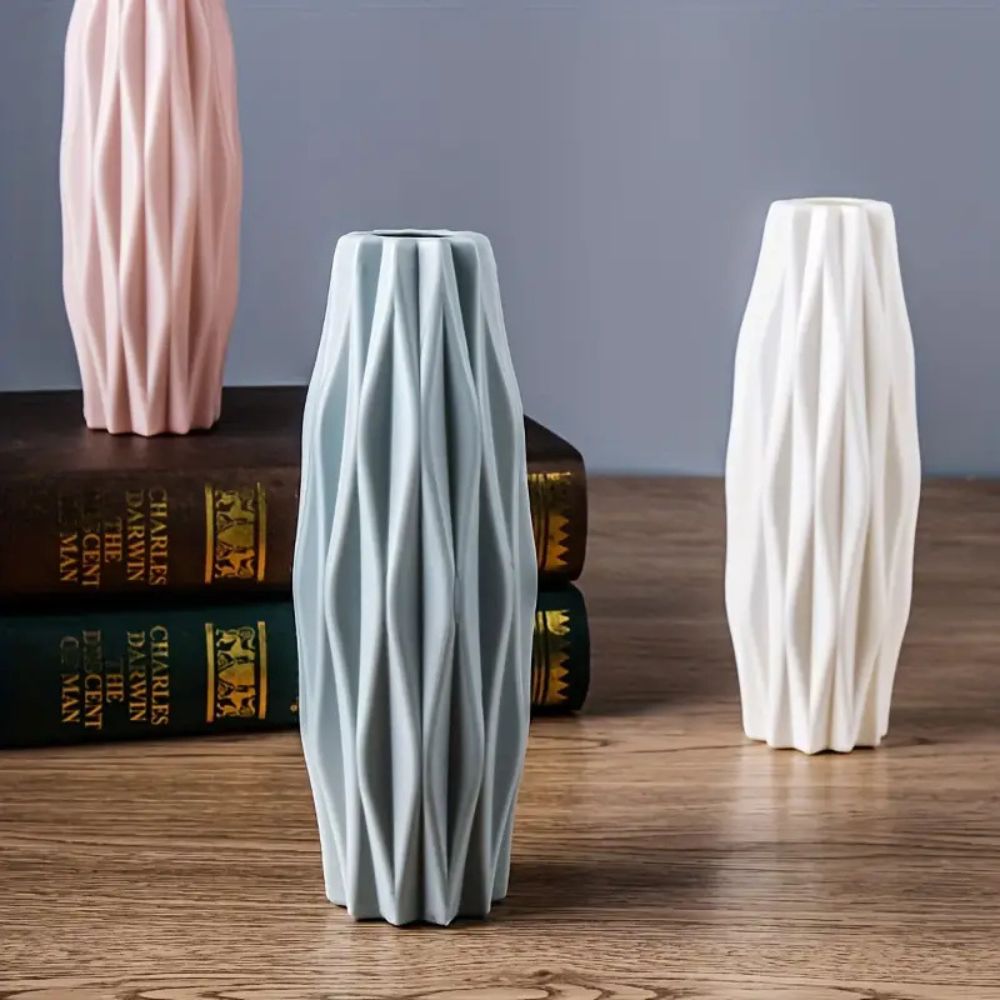 BowLift | Hollow Fold Art Vase