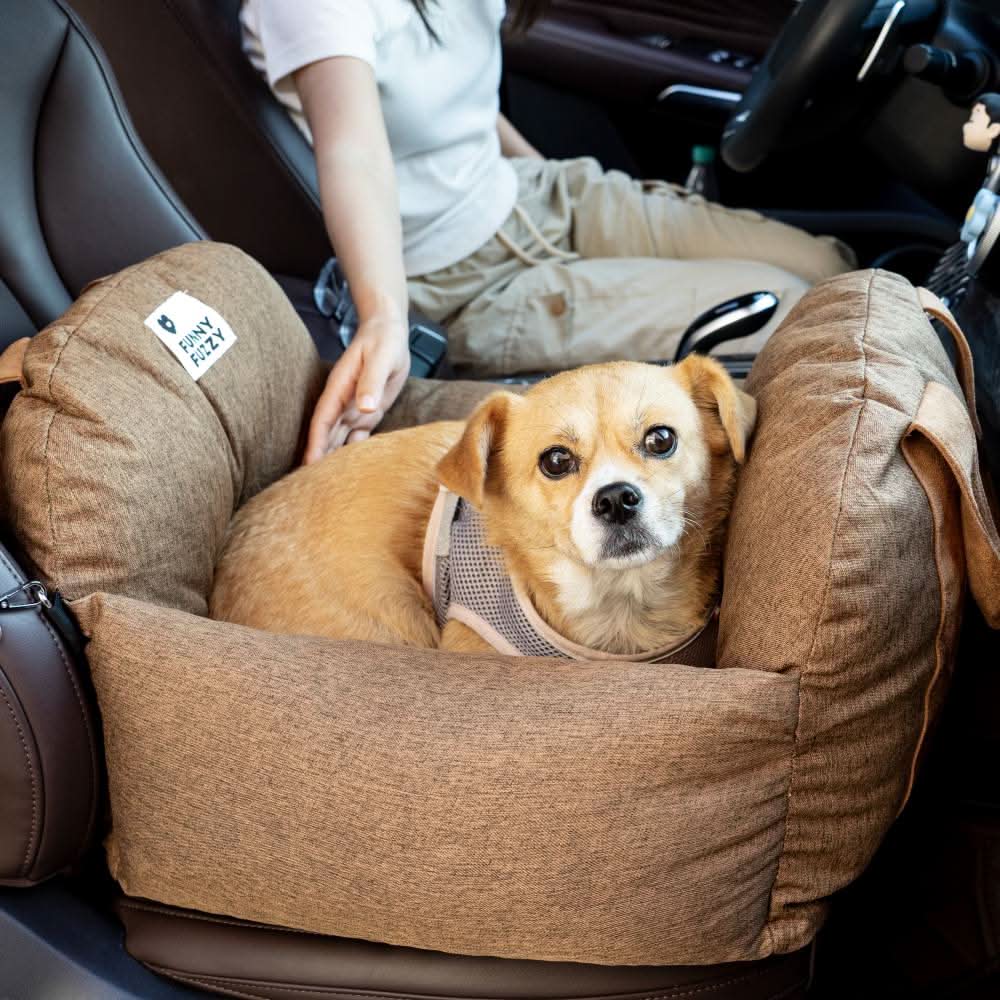 BowLift | Dog seat bed with safety belt & non-slip base for car & home