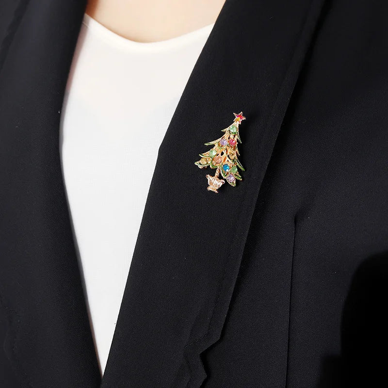 BowLift | Glaciara Kerstboom Broche – Multicolor Strass Broche voor Vrouwen, Feestelijke Accessoire & Elegant Cadeau