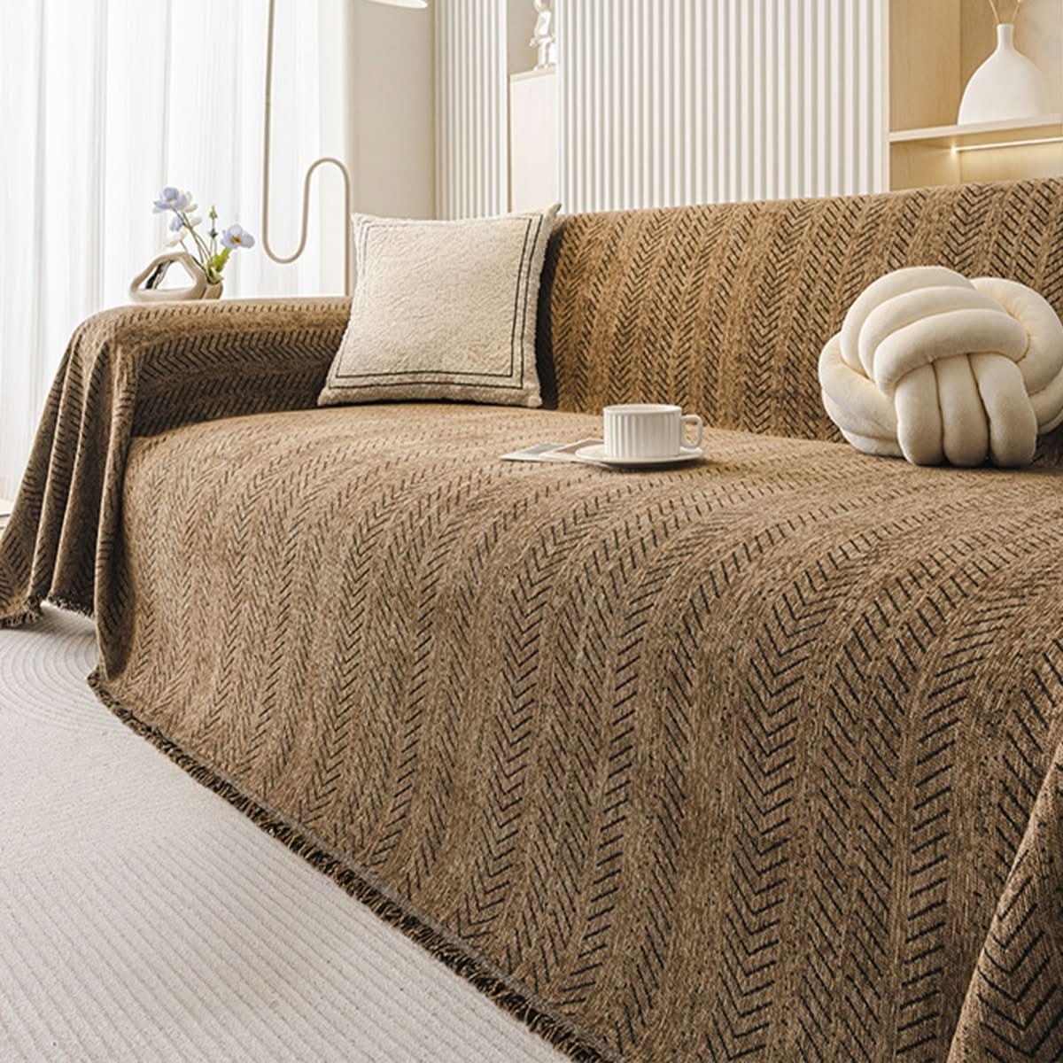 BowLift | Scratch-resistant & washable sofa cover made of chenille