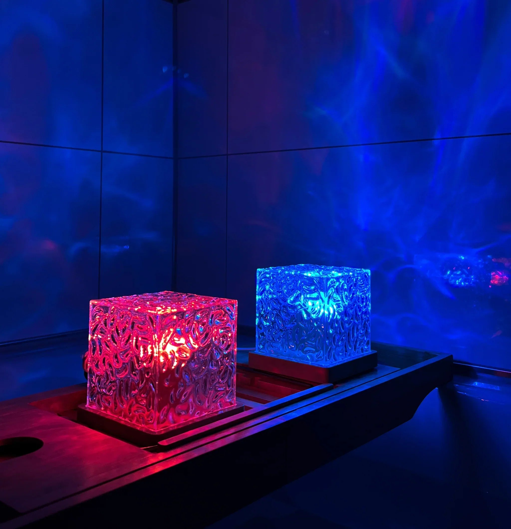 BowLift | LED Table Lamp with Water Wave Effect