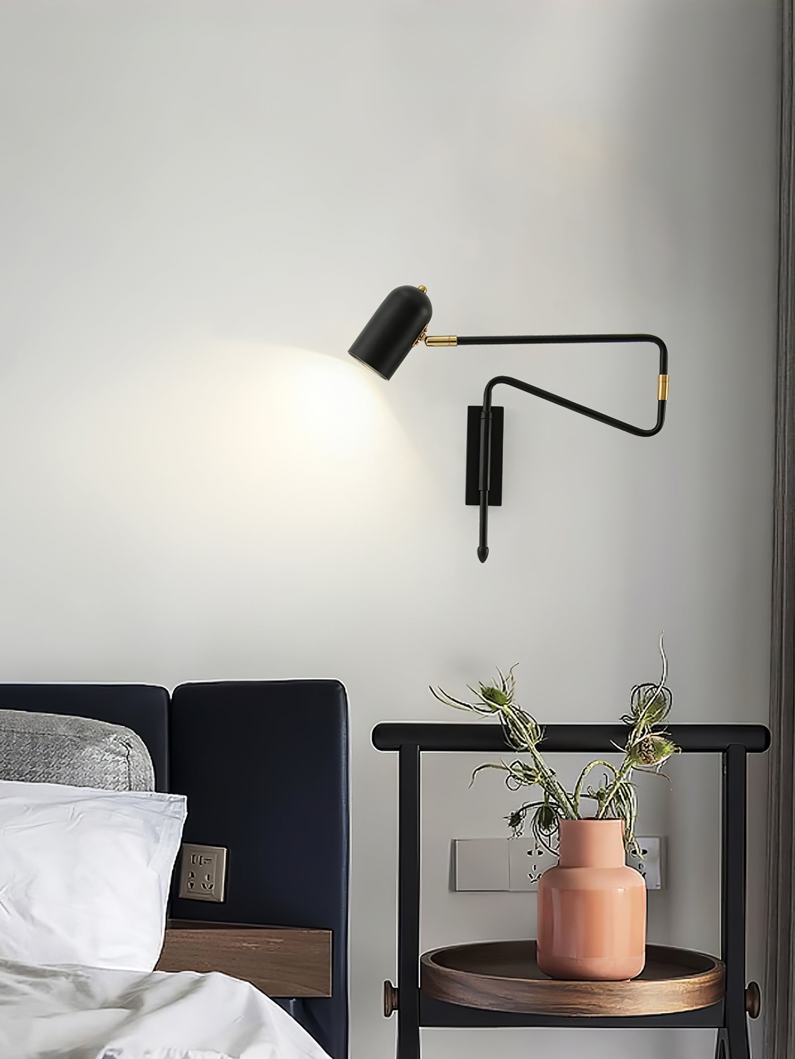 BowLift | BeamFlex – Versatile Wall Lamp with Flexible Arm