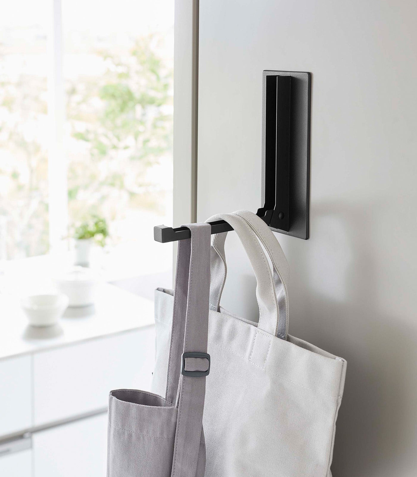 BowLift | Magnetic Folding Hook - Steel
