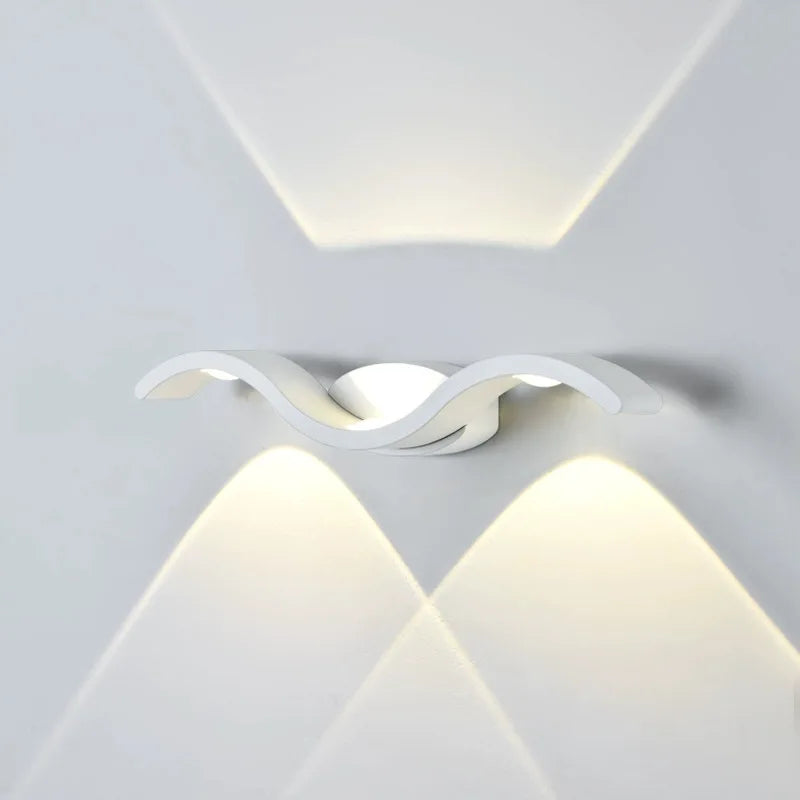 BowLift | Designer Wall Lamp with LED Technology
