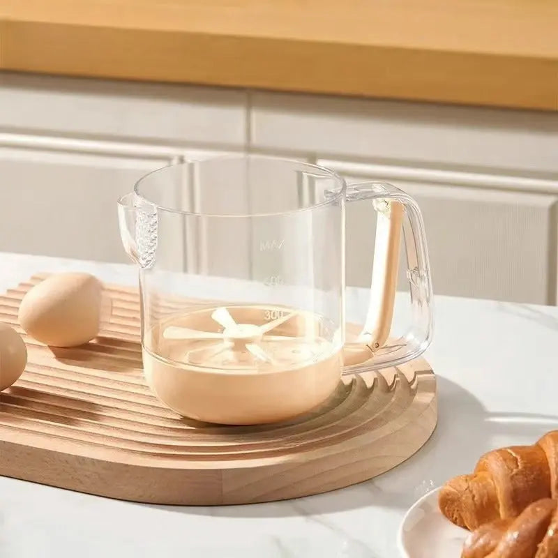BowLift | Multifunctional Mixing Cup for Eggs – Manual Press with Measuring & Filtering Function