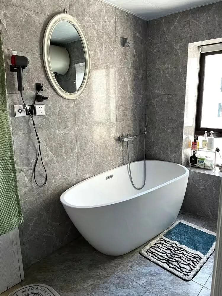 BowLift | Soft Bath Mat with Non-Slip Backing for Elegant Bathroom