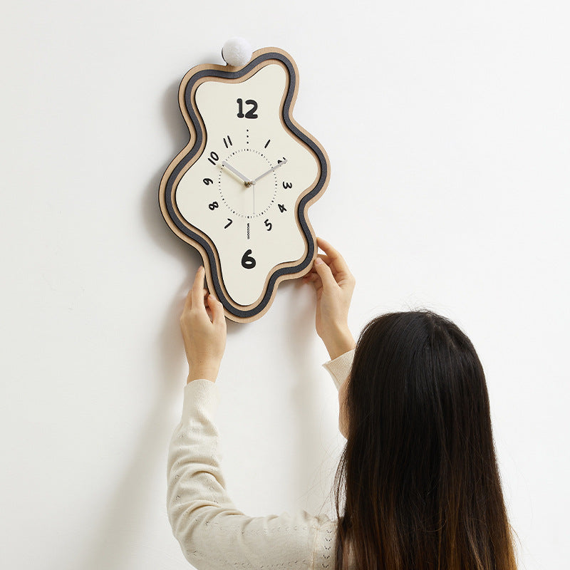 BowLift | Creative irregular wall decoration Silent Clock