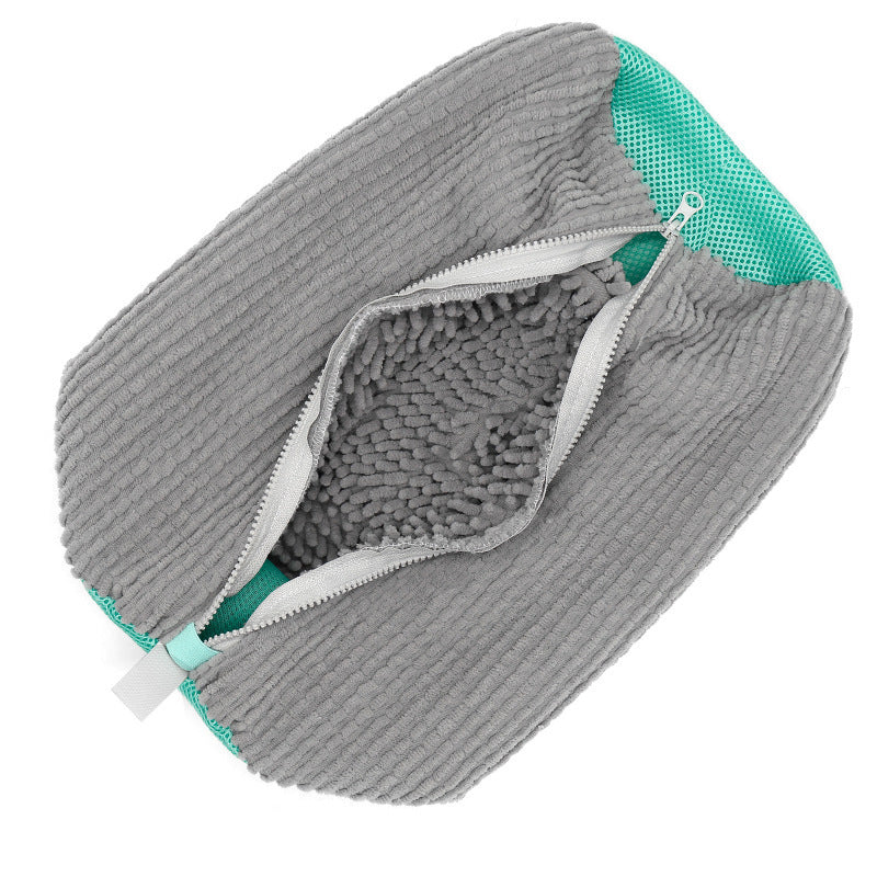 BowLift | Practical Shoe Wash Bag