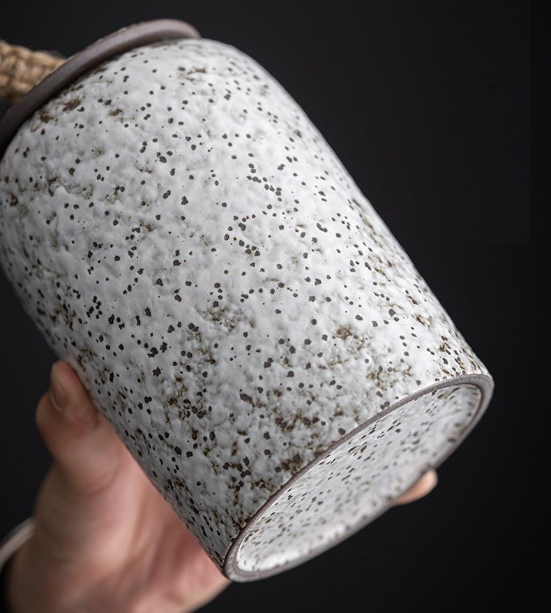 BowLift | Air-tight Coffee Container made of Ceramic