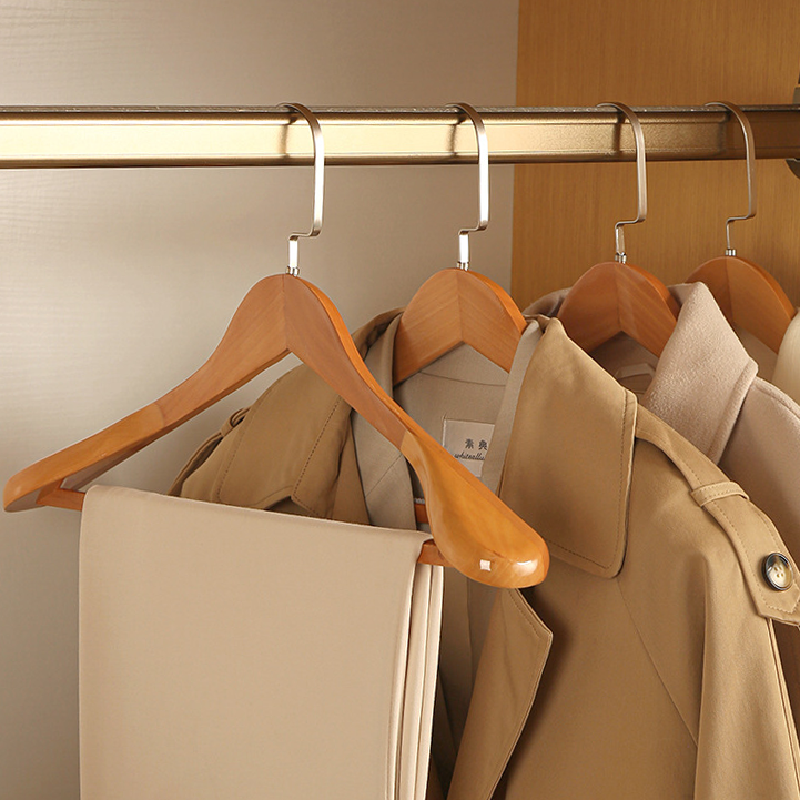 BowLift | Oaklee Élite – Luxury Wood Hangers with Sophisticated Design