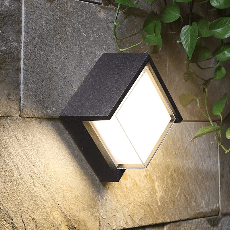BowLift | Intelligent LED wall lamp with motion sensor & weather-resistant design