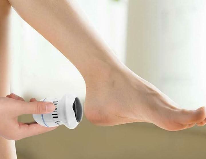 BowLift | Cordless foot care device with vacuum function for smooth, well-groomed feet