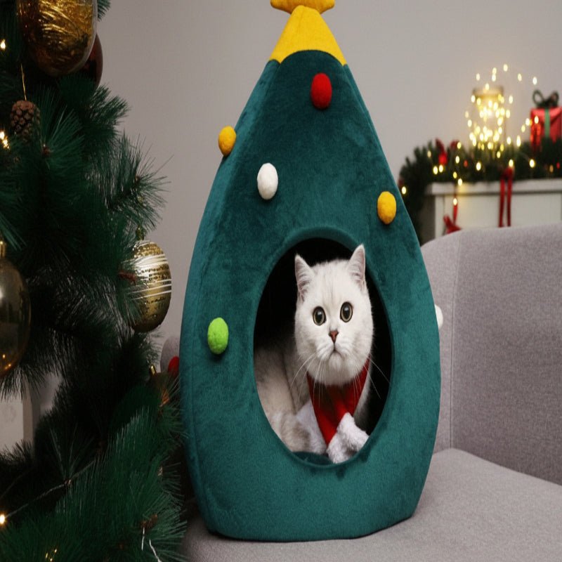BowLift | Christmas Tree Cat Bed for a Cozy Winter Experience