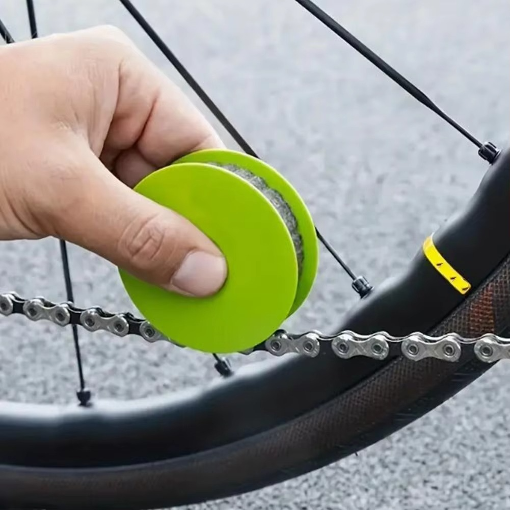 BowLift | Portable Bicycle Chain Lubricator and Cleaning Oil Roller Tool