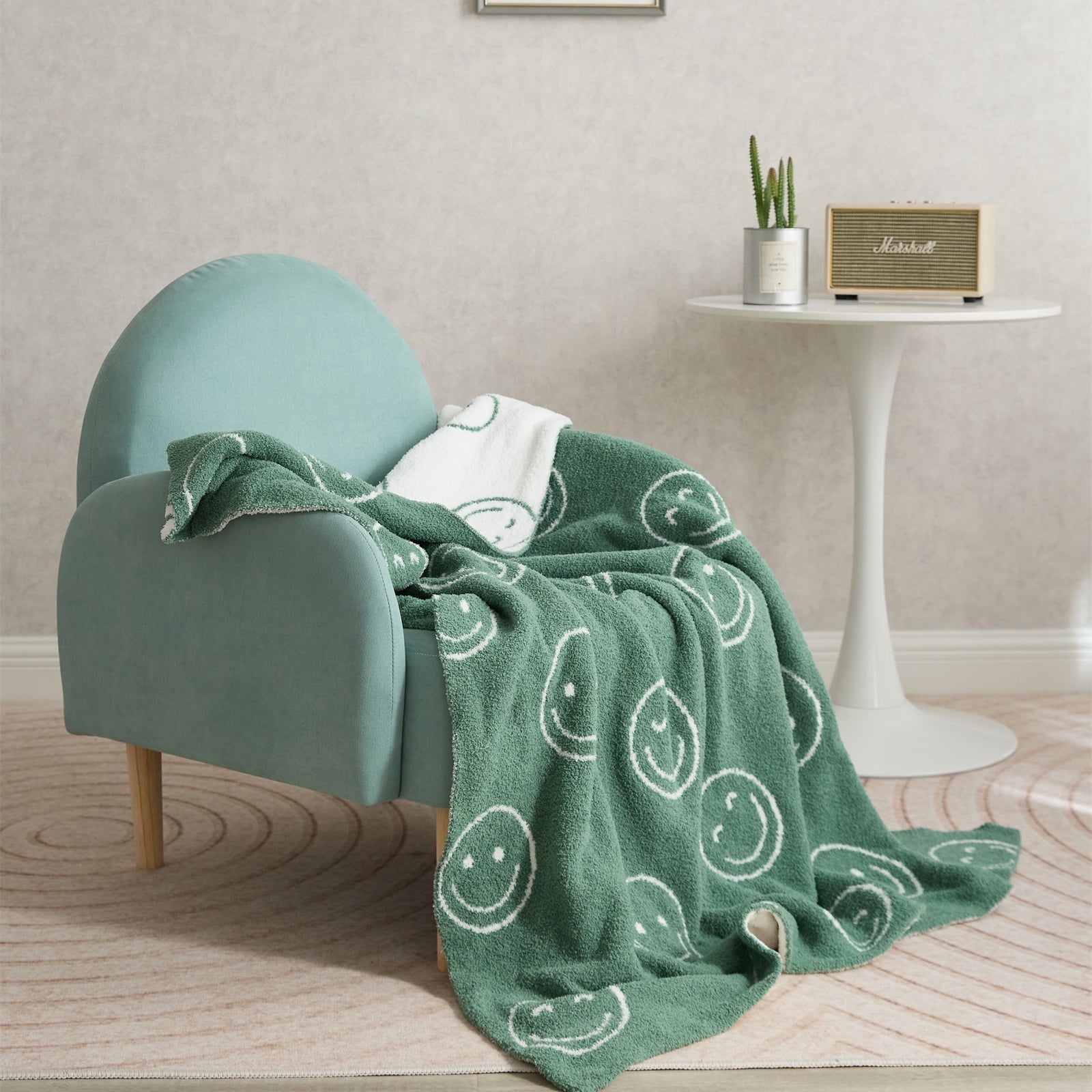 BowLift | Smiley Blanket