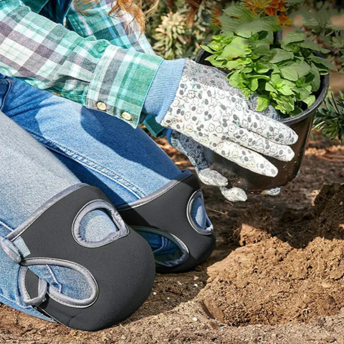 BowLift | Ergonomic Garden Knee Pads – Extra Cushioning for Maximum Comfort