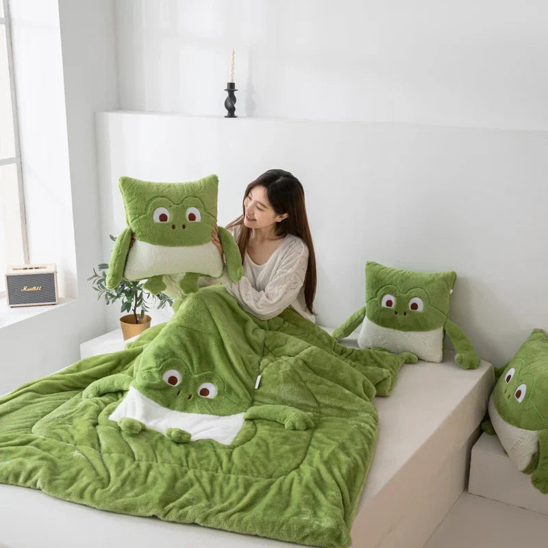 BowLift | Cozy Dreams Mini Monster Quilted Pillow Blanket
