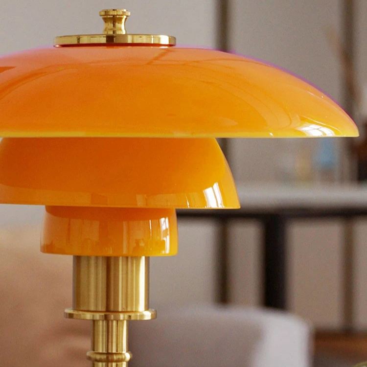 BowLift | Retro Design Glass Table Lamp