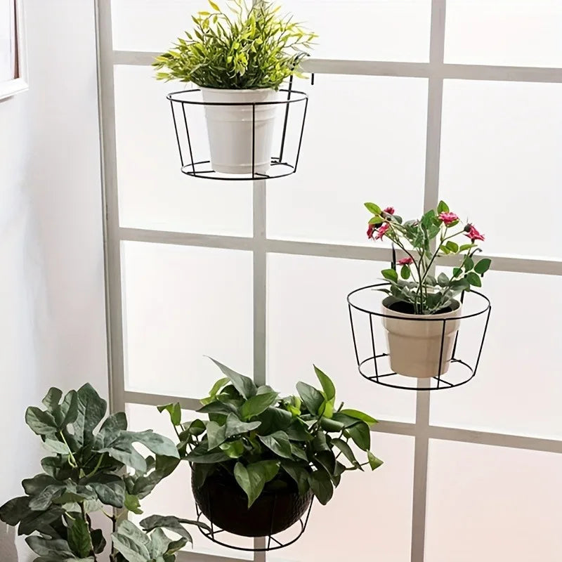 BowLift | Practical plant pot holder with stable metal frame for balcony and terrace