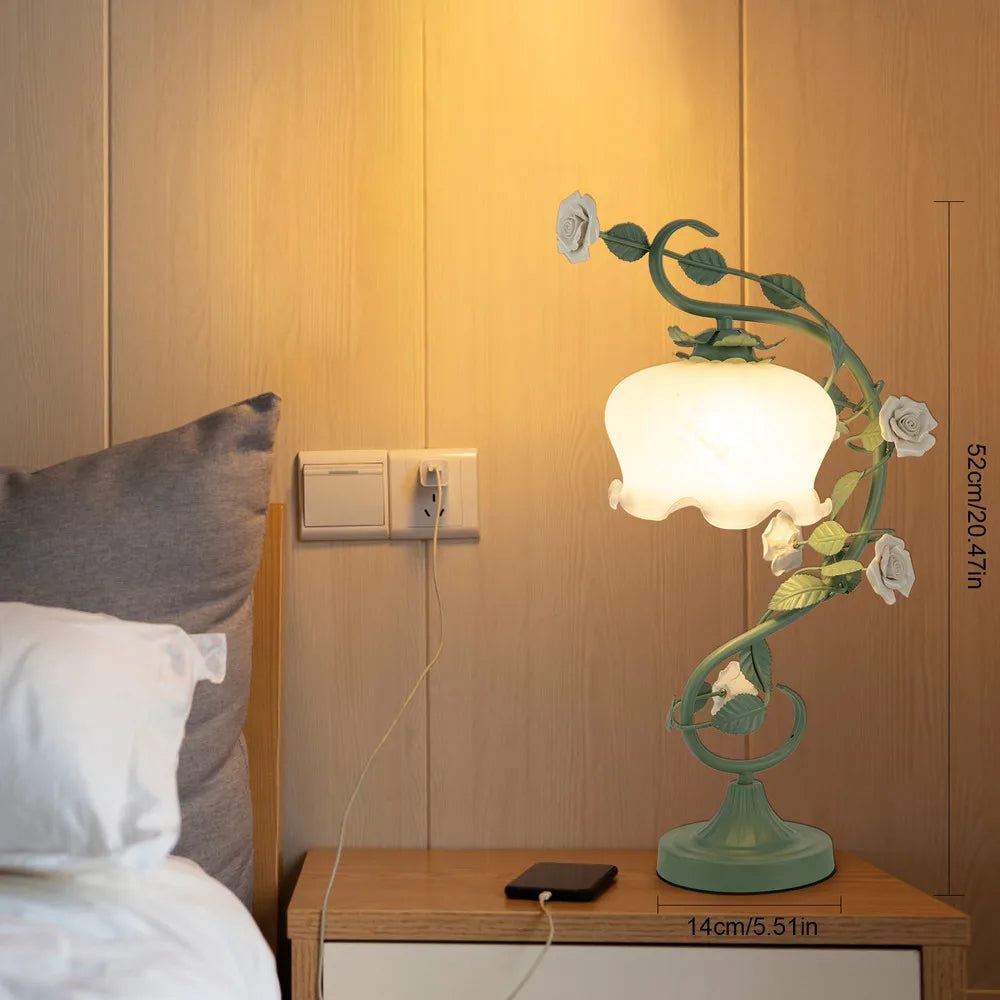 BowLift | Artistic Nature-Themed Flower Desk Lamp