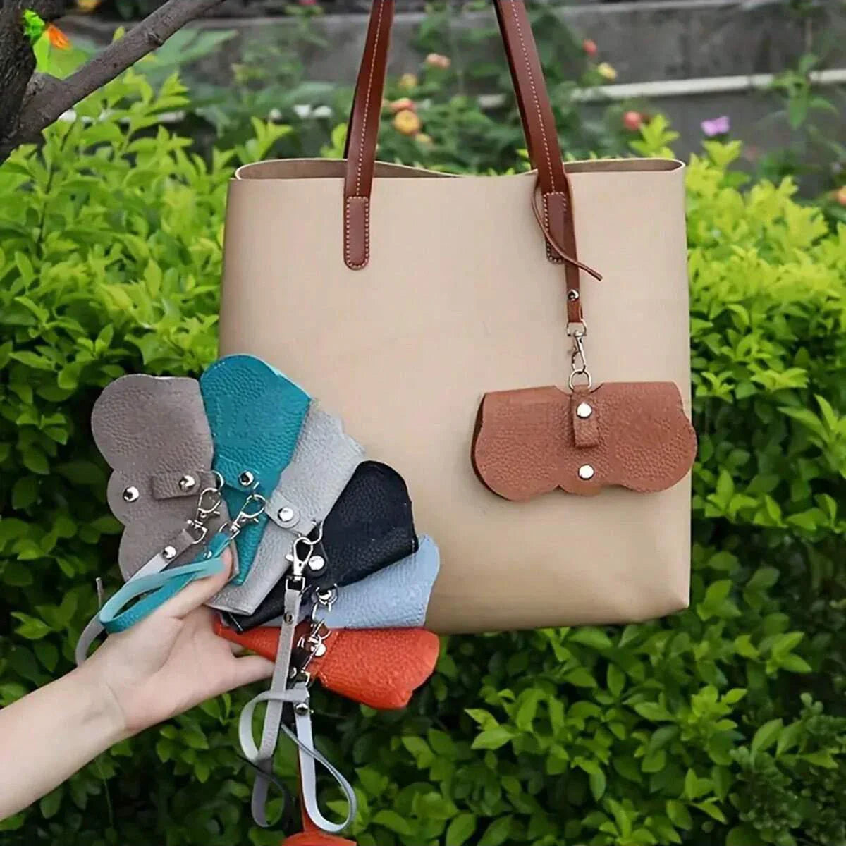 BowLift | Hanging PU Leather Sunglasses Pouch