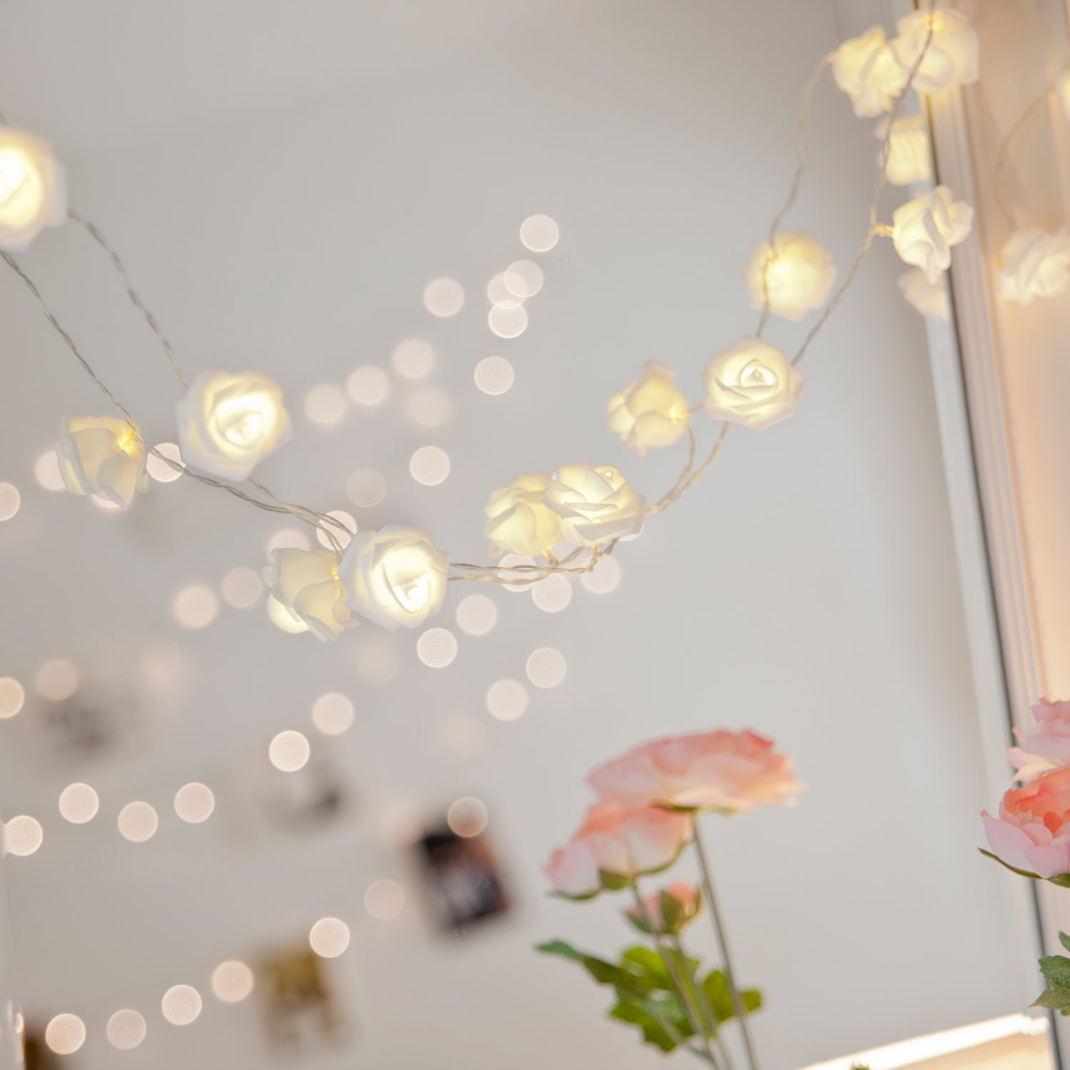 BowLift | 30 LED Rose Fairy Lights warm white