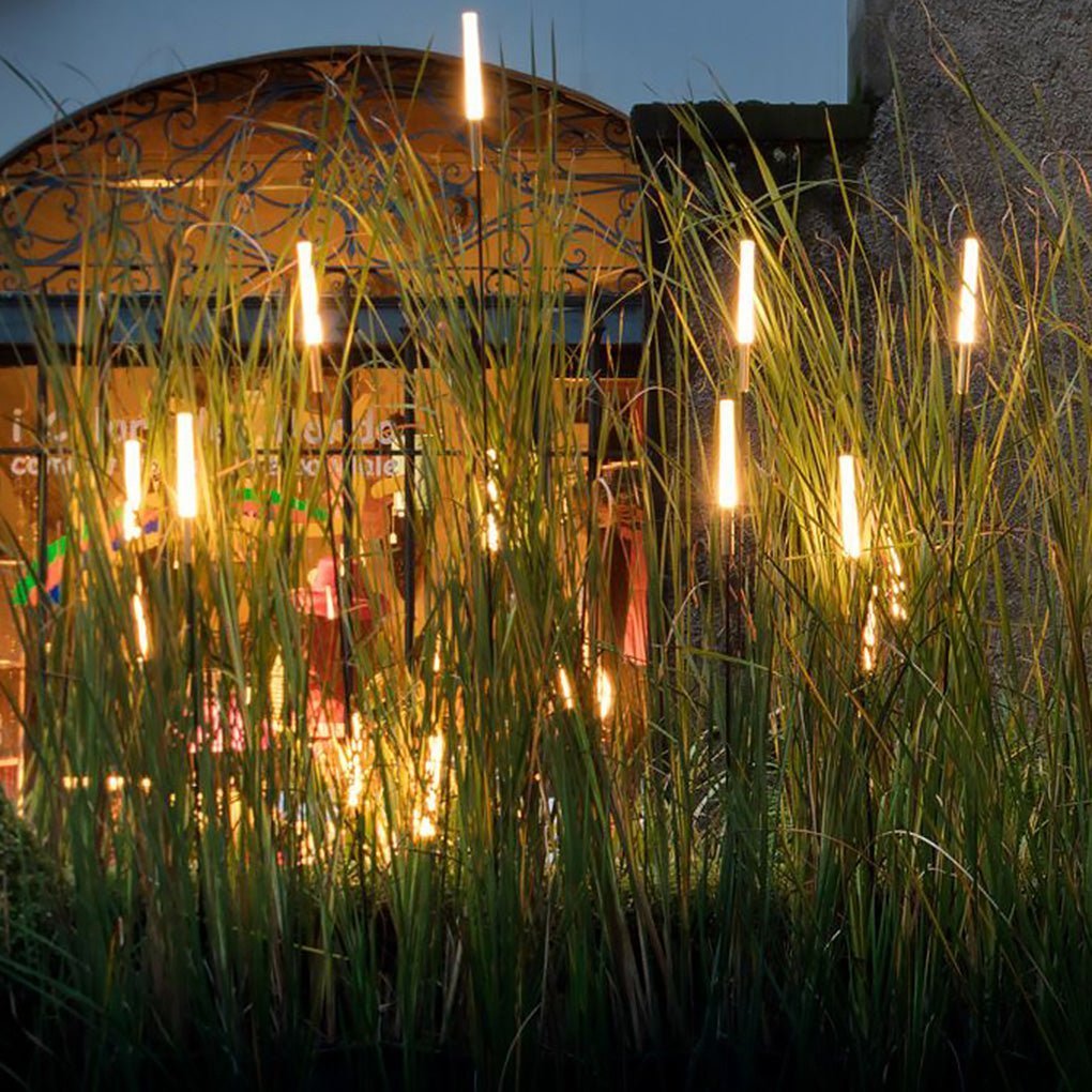 BowLift | Solar LED reed lights for a magical garden ambiance