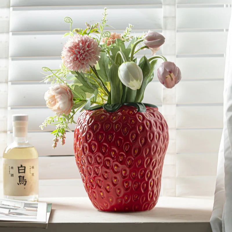 BowLift | Ugly Strawberry Vase