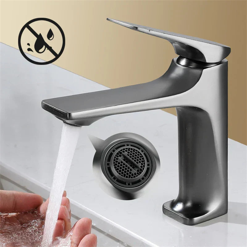 BowLift | Elegant bathroom faucet - with single lever for timeless comfort
