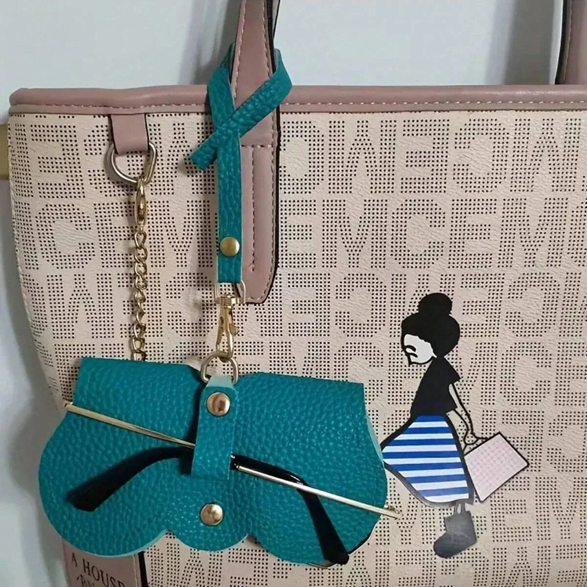 BowLift | Hanging PU Leather Sunglasses Pouch