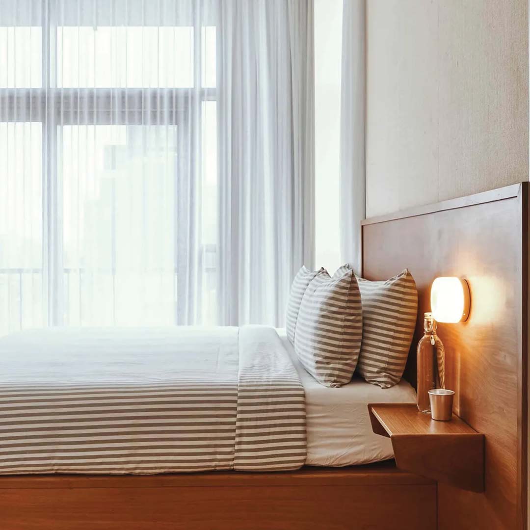 BowLift | EleganceGlow - Modern Luxury Wall Lamp with Sophisticated Finish