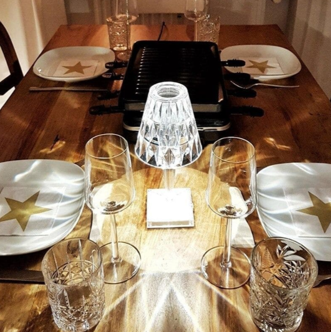 BowLift | Acrylic Glass Crystal Table Lamp