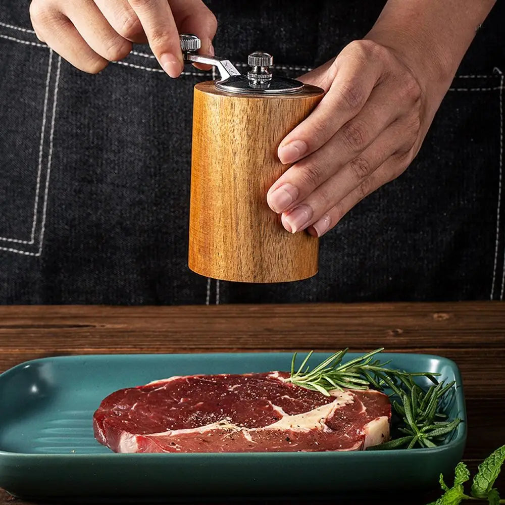 BowLift | Luxury set of manual salt and pepper mills made of wood