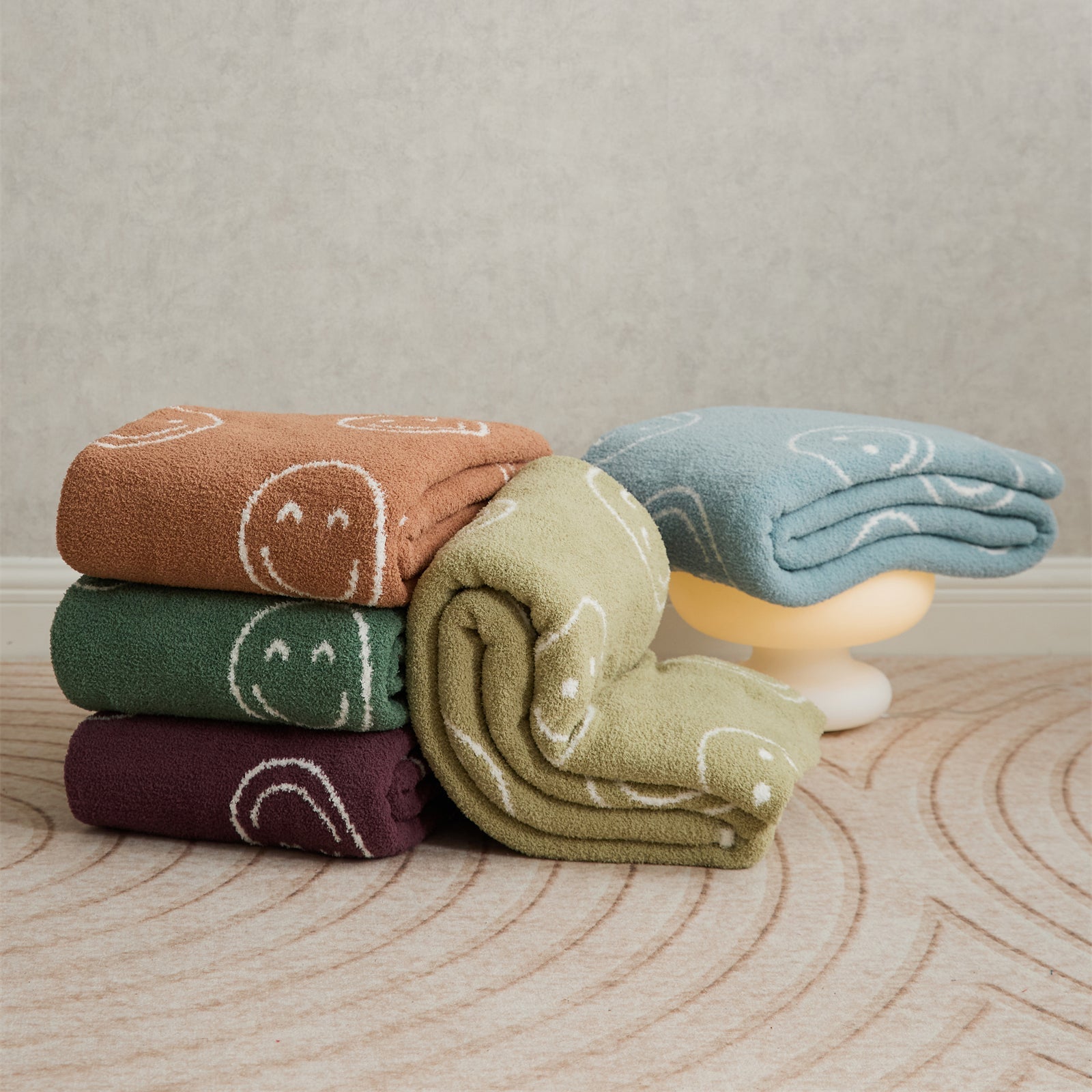 BowLift | Smiley Blanket