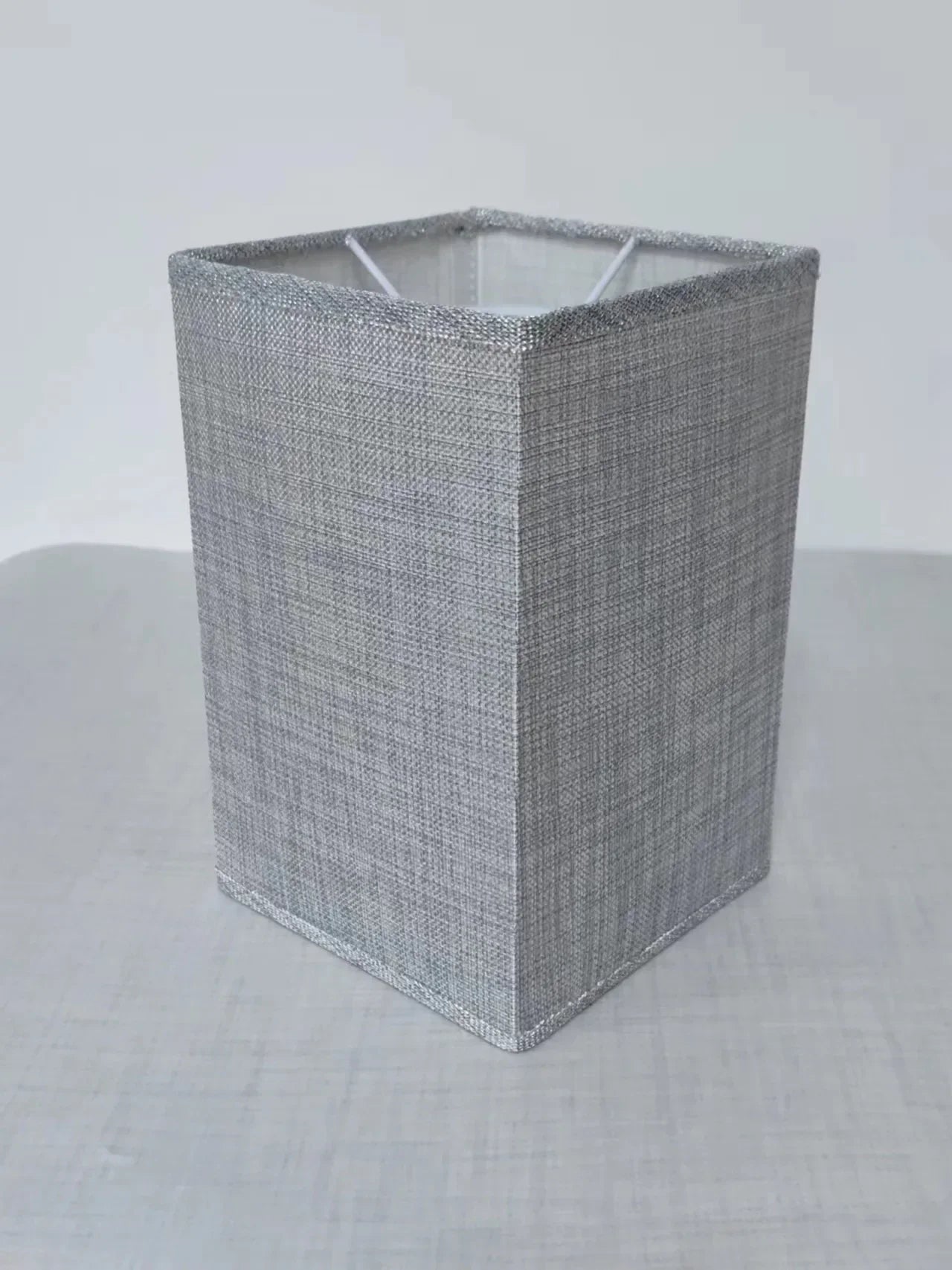 BowLift | LinenGlow | Linen lampshade for table lamps