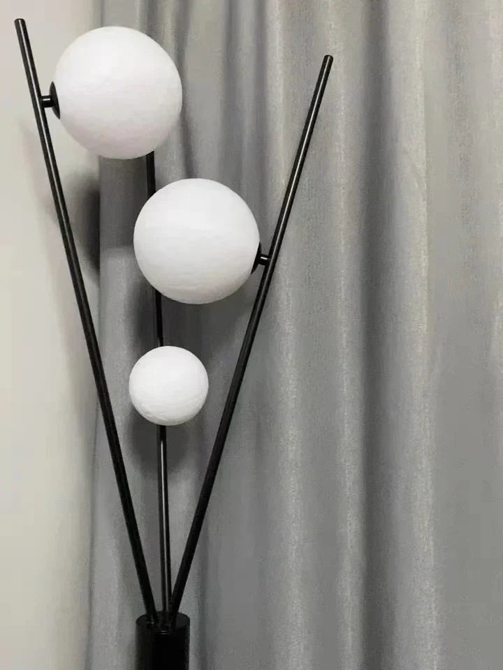 BowLift | LunaGlow 3D Moon Floor Lamp modern design with tripod LED!