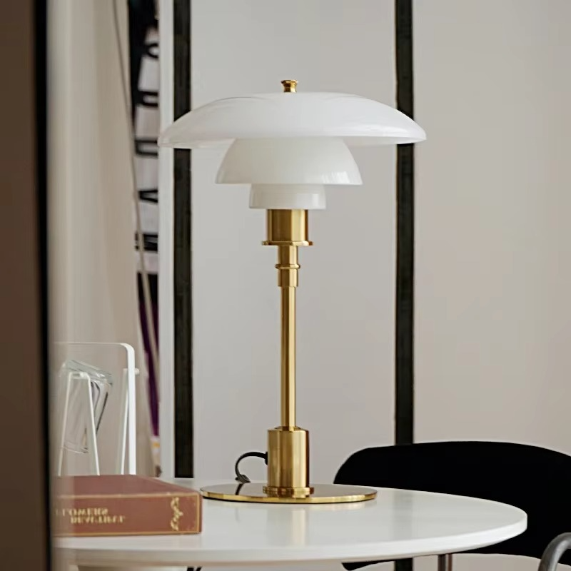 BowLift | Retro Design Glass Table Lamp