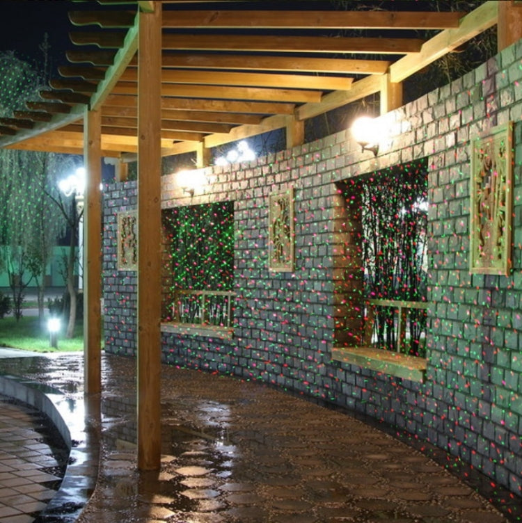 BowLift | 30W Remote Control Outdoor Waterproof Laser Light Garden Decoration Lawn Lamp, green light + red light (UK plug)