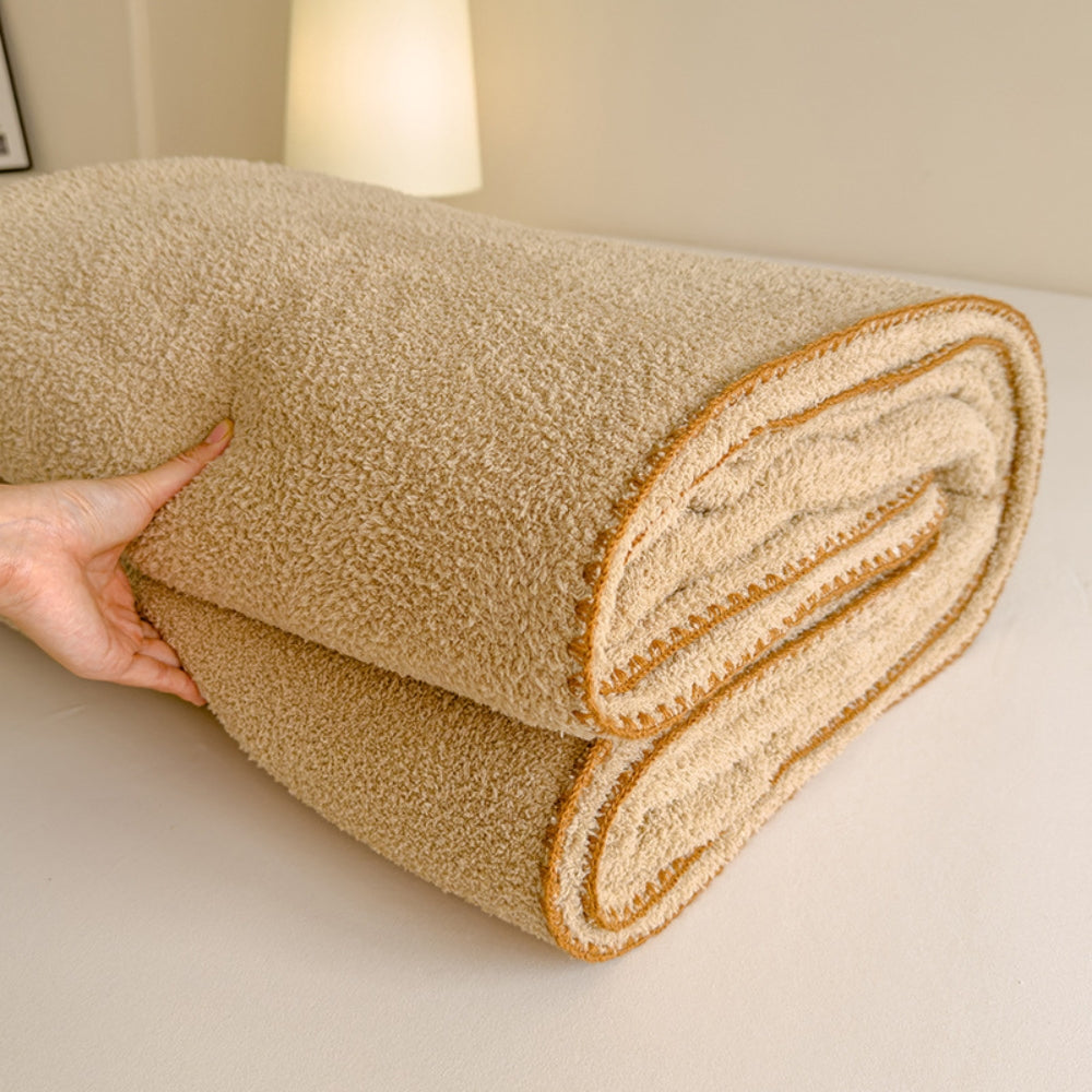 BowLift | Veluvia Bouclé Plush Winter Blanket