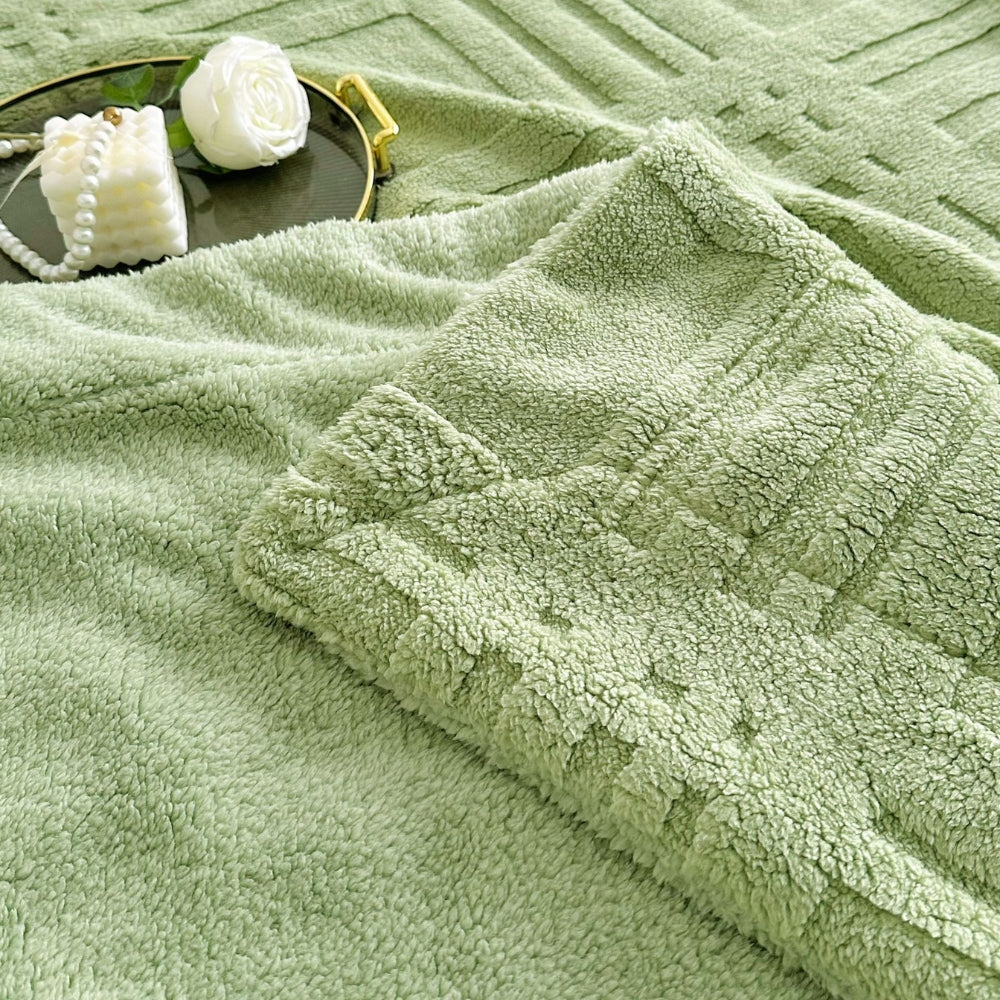 BowLift | Plaid Embossed Grid Pattern Winter Blanket