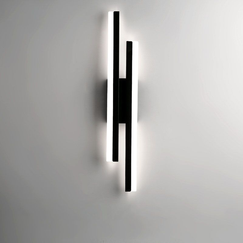BowLift | Alana Wall Lamp in Black and Gold Elegant and durable