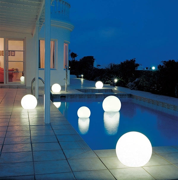 BowLift | Weatherproof Round LED Garden Light with 16 Colors and Remote Control - Perfect for Garden, Porch & Party