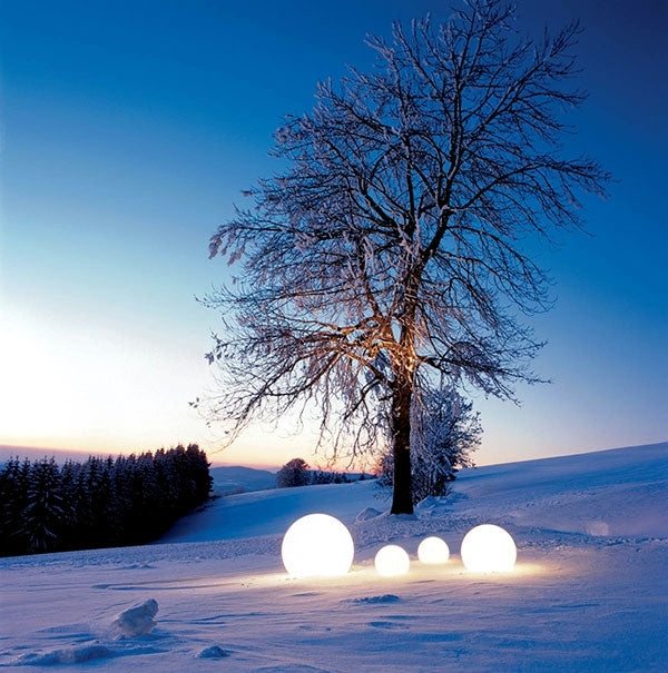 BowLift | Weatherproof Round LED Garden Light with 16 Colors and Remote Control - Perfect for Garden, Porch & Party