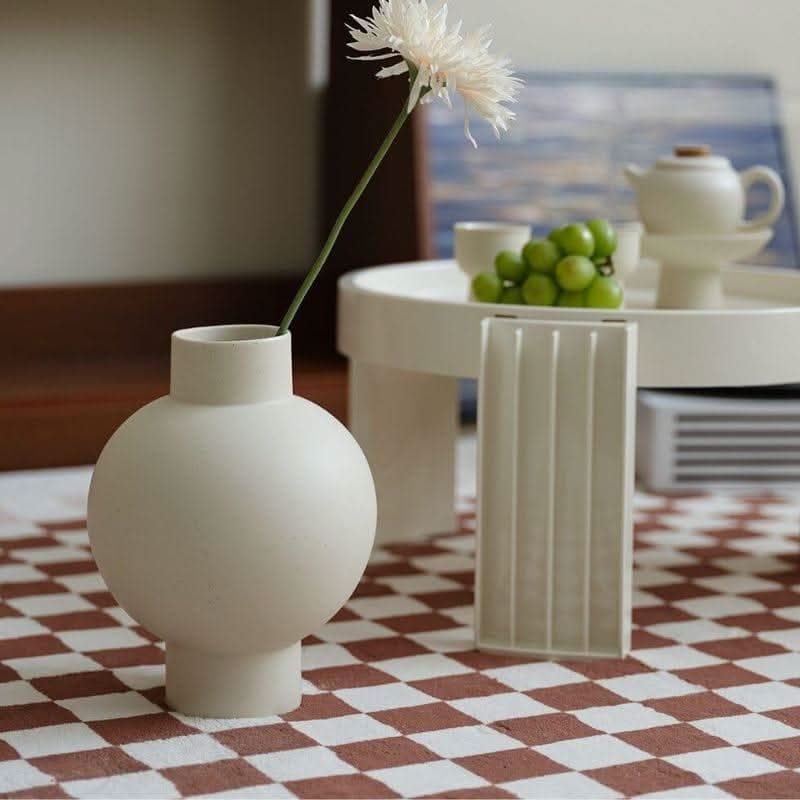 BowLift | BOSHA – Elegant ceramic vase for timeless aesthetics